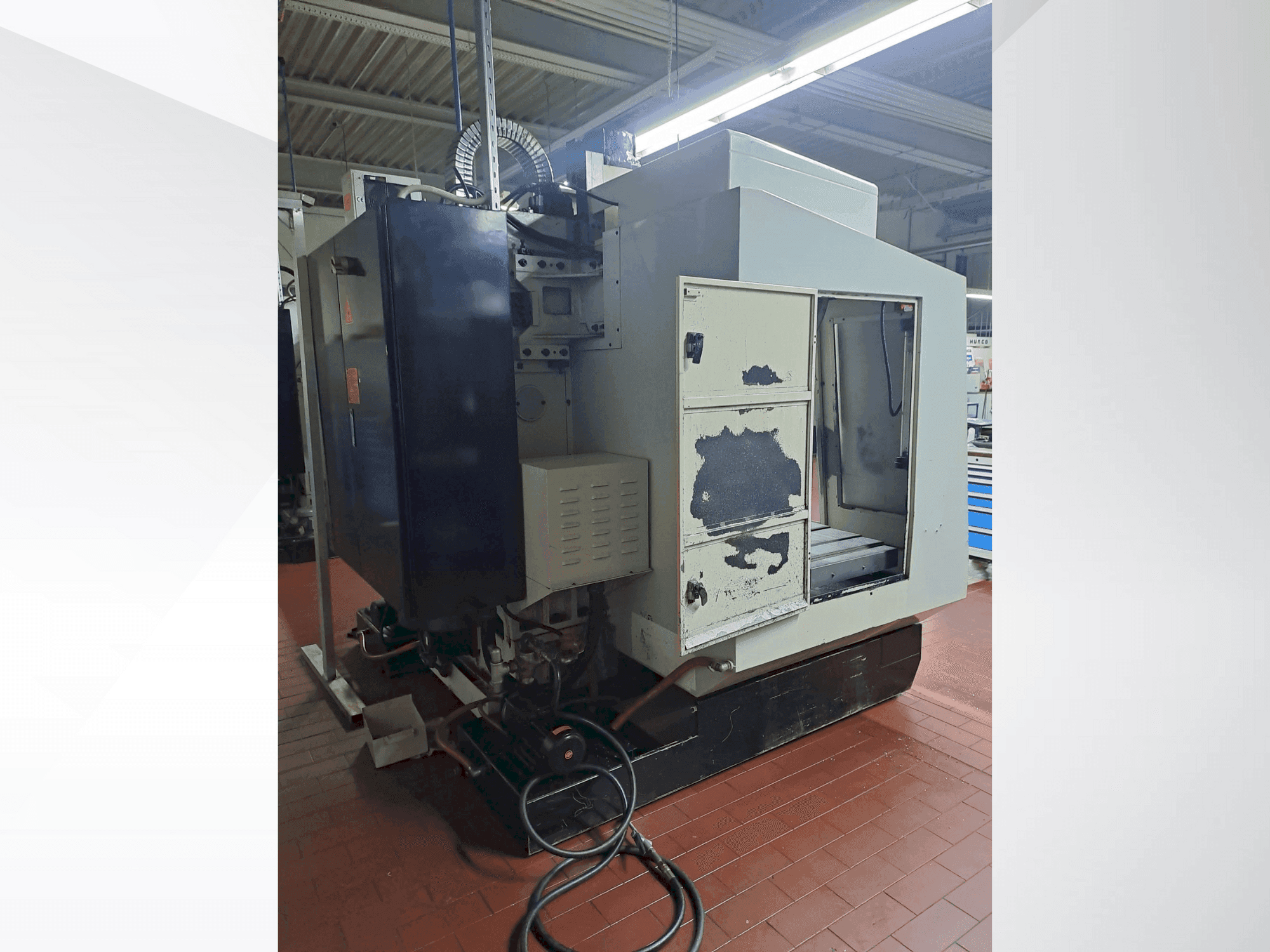 Hurco VMX40 Mašinos vaizdas iš priekio