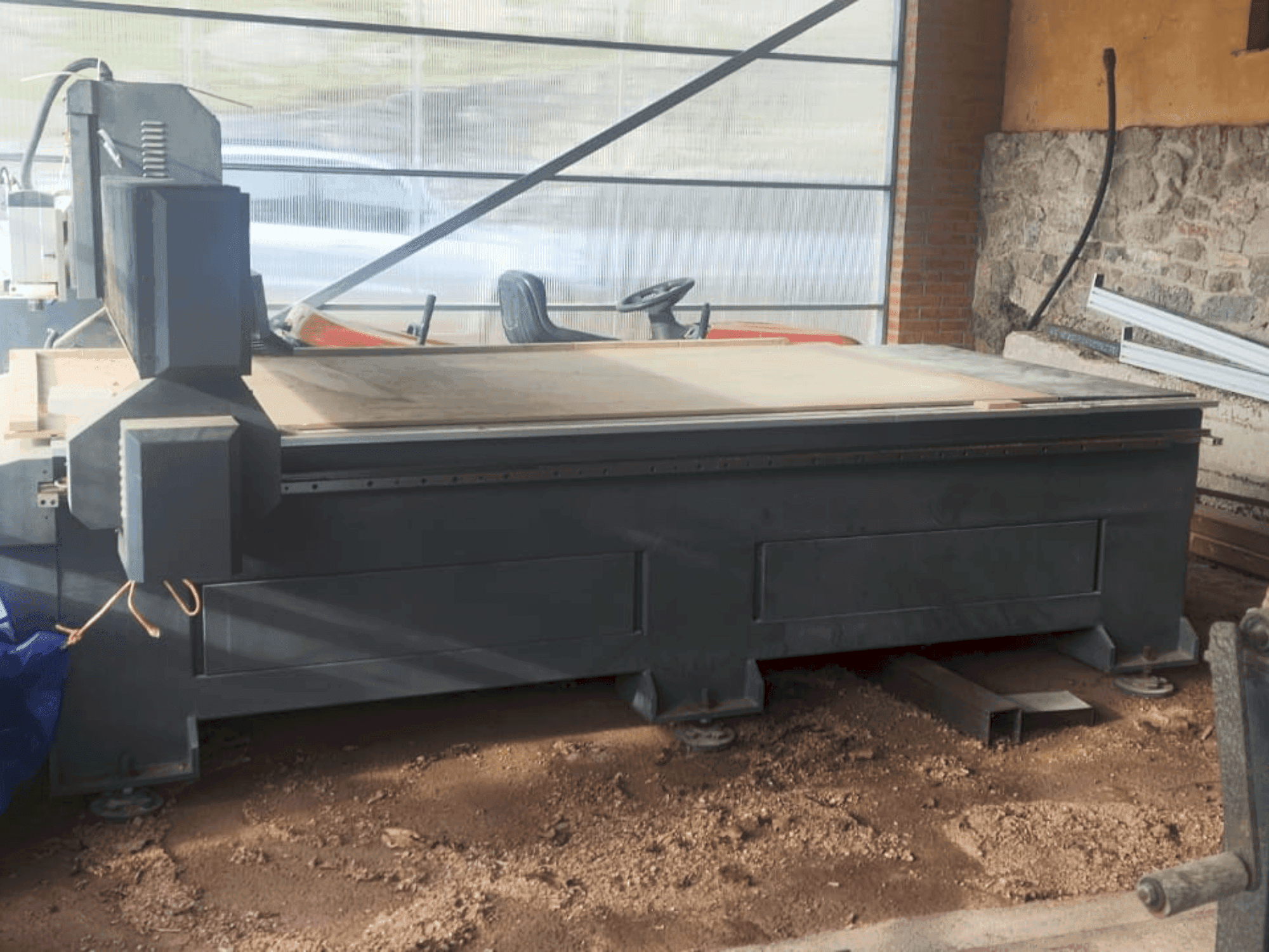 BARCENAS CNC SW1325V Mašinos vaizdas iš priekio