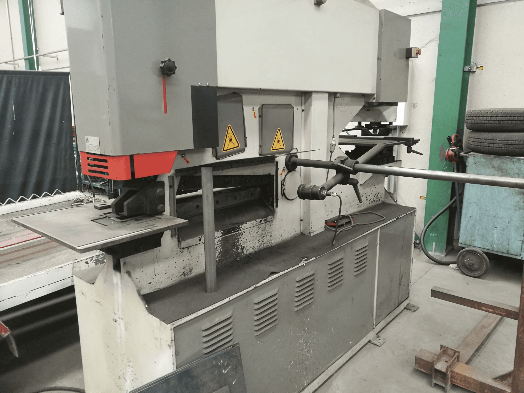 Durma IW 110 BTD Mašinos dešinės pusės vaizdas