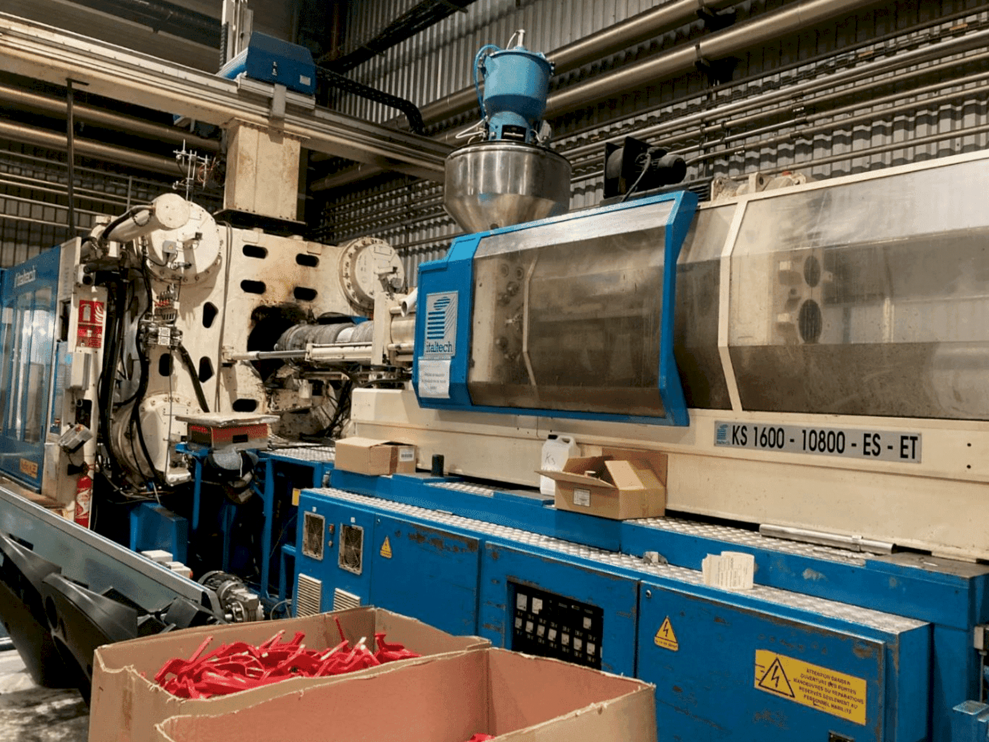 ITALTECH KS 1600/10800 Mašinos vaizdas iš priekio