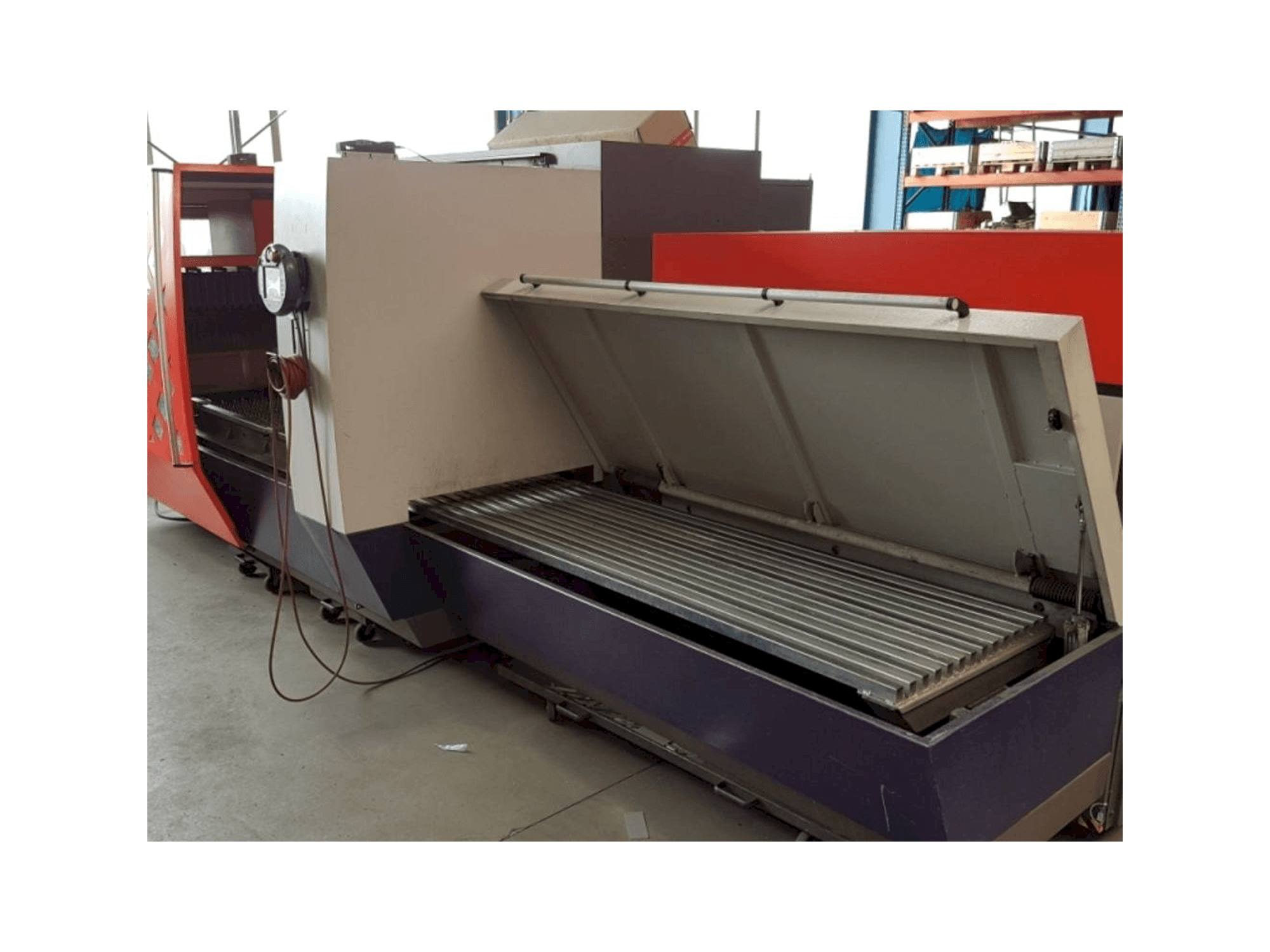 Bystronic Byvention 3015 Mašinos vaizdas iš priekio