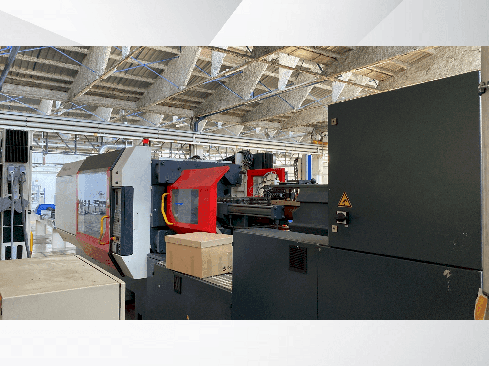DEMAG Ergotech System 420-1450 Mašinos vaizdas iš priekio